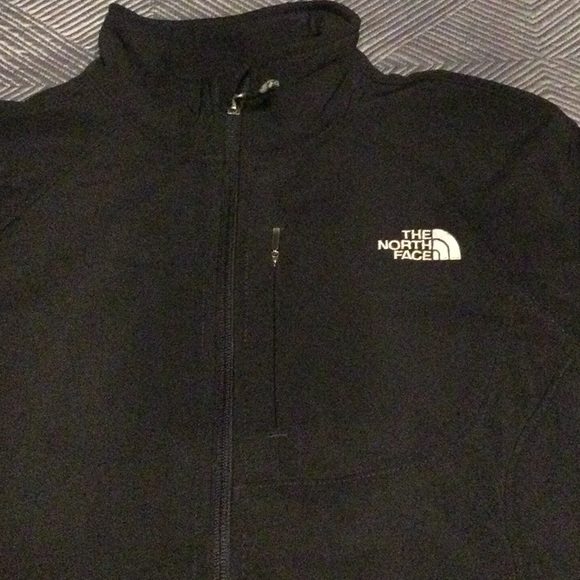 The North Face black medium jacket for women. - Picture 2 of 7